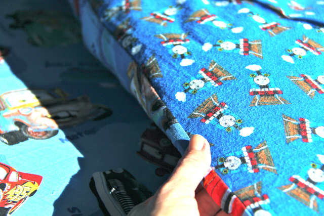 Reversible duvet with Cars characters and Thomas the Tank