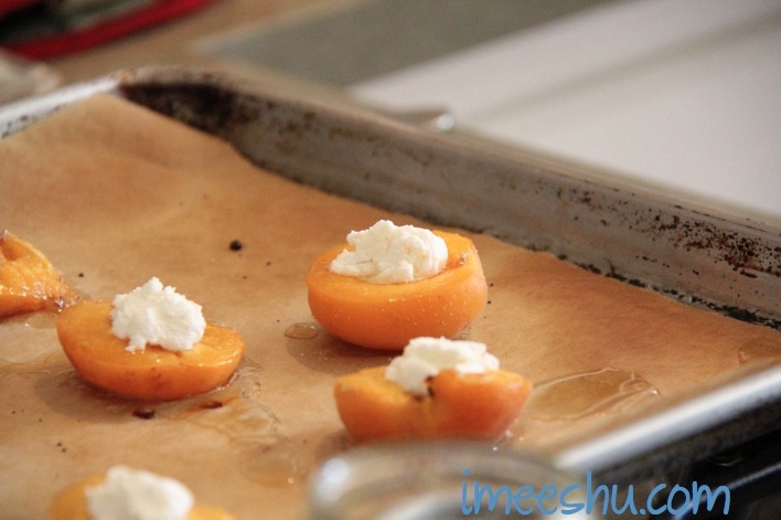 caramleized apricots with ricotta 