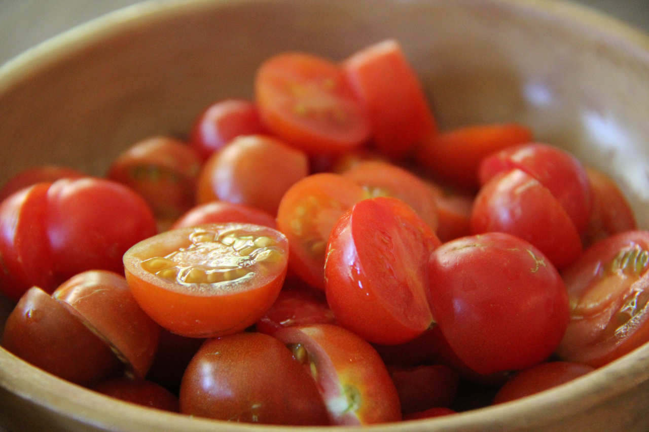 sliced garden tomatoes