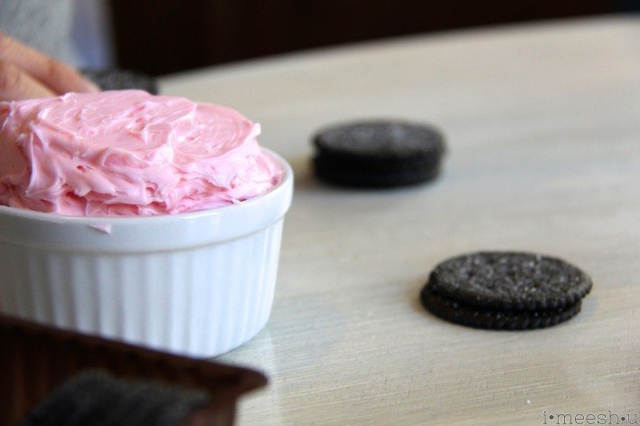 pink-lemonade-frosting-choc-cookies