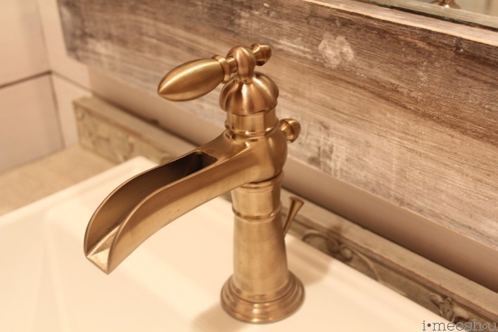 farm-house-bathroom-faucet-antique-brass