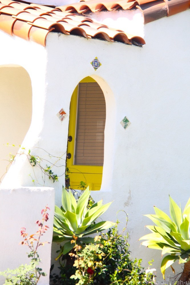 yellow-front-door-mexican-style